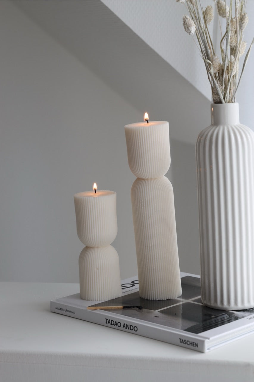 Kerze „Minimalistische Säule“ – handgegossen aus Rapswachs, schlicht & zeitlos