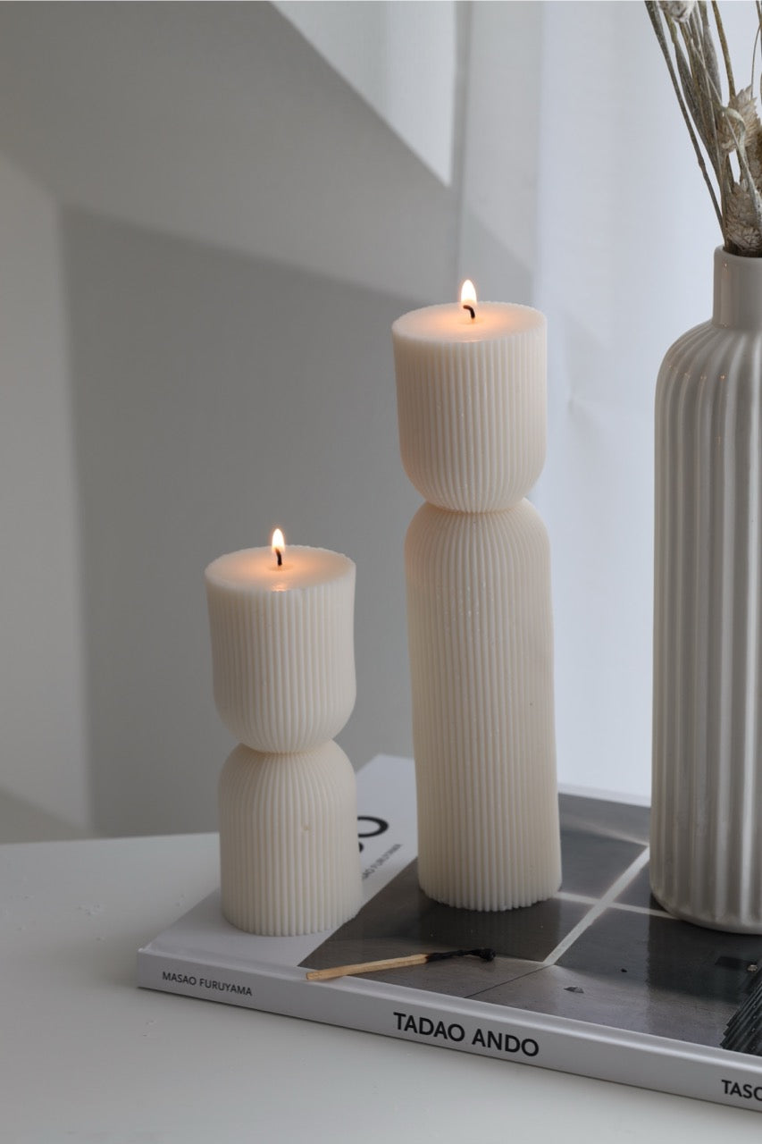 Kerze „Minimalistische Säule“ – handgegossen aus Rapswachs, schlicht & zeitlos