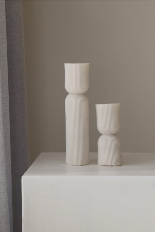 Kerze „Minimalistische Säule“ – handgegossen aus Rapswachs, schlicht & zeitlos