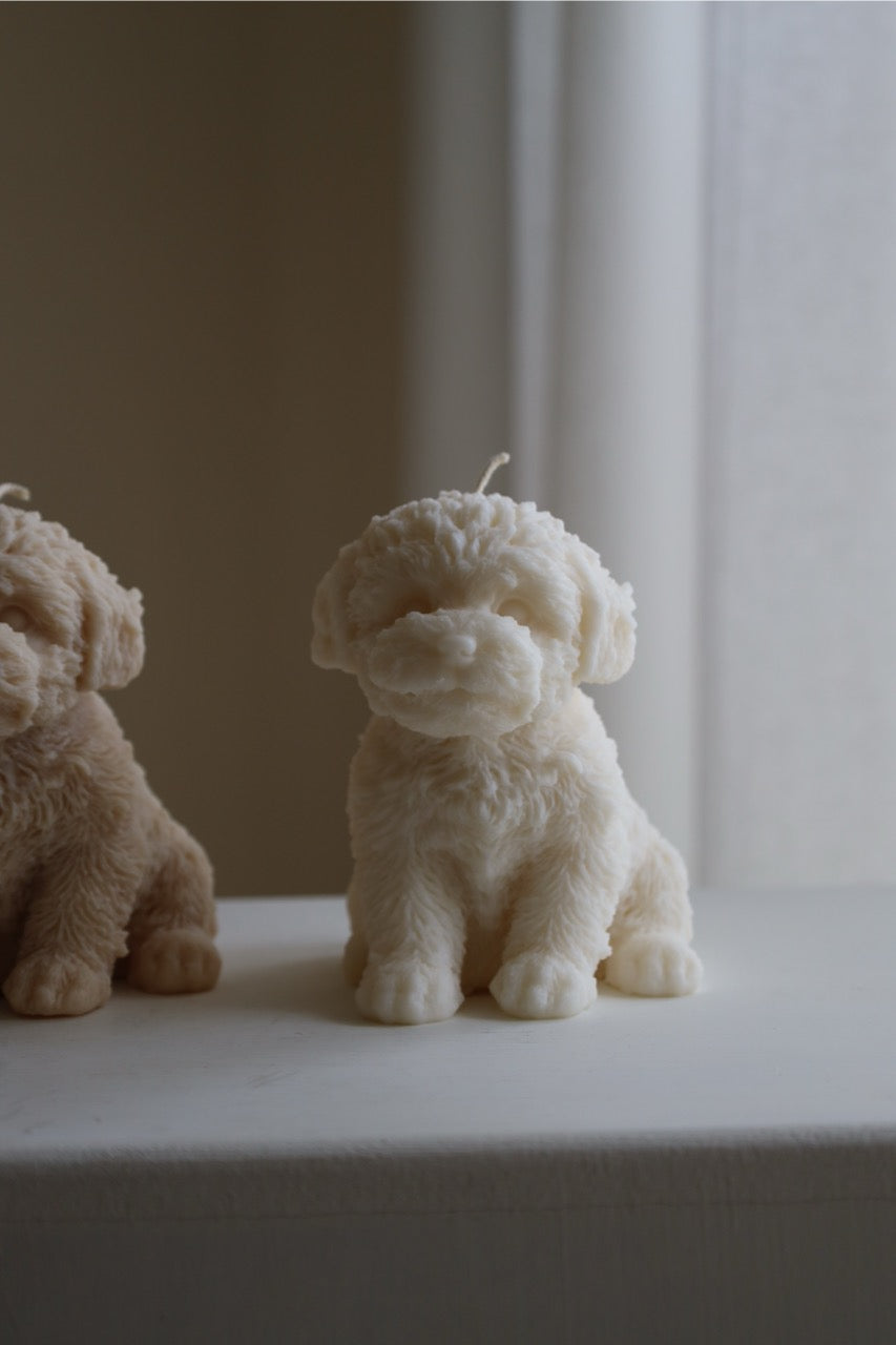 Kerze „Dog“ – handgegossen aus Rapswachs, treu & stilvoll