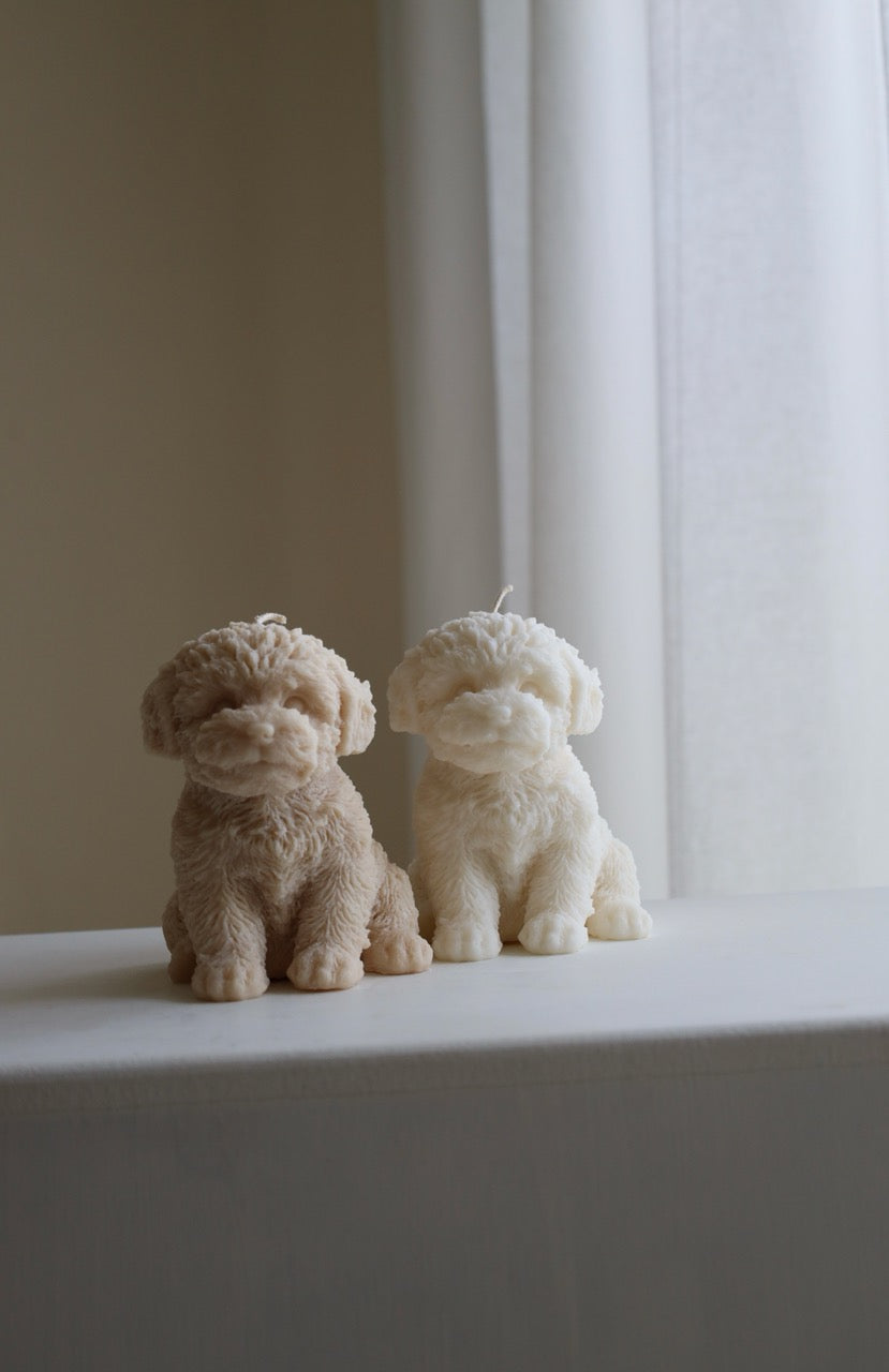 Kerze „Dog“ – handgegossen aus Rapswachs, treu & stilvoll