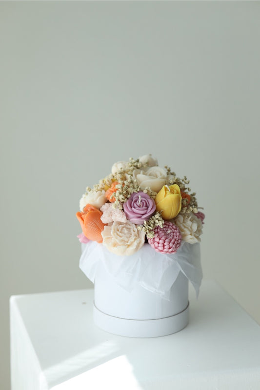 Kerzenstrauß "Bonbon Floral" handgegossen aus Rapswachs