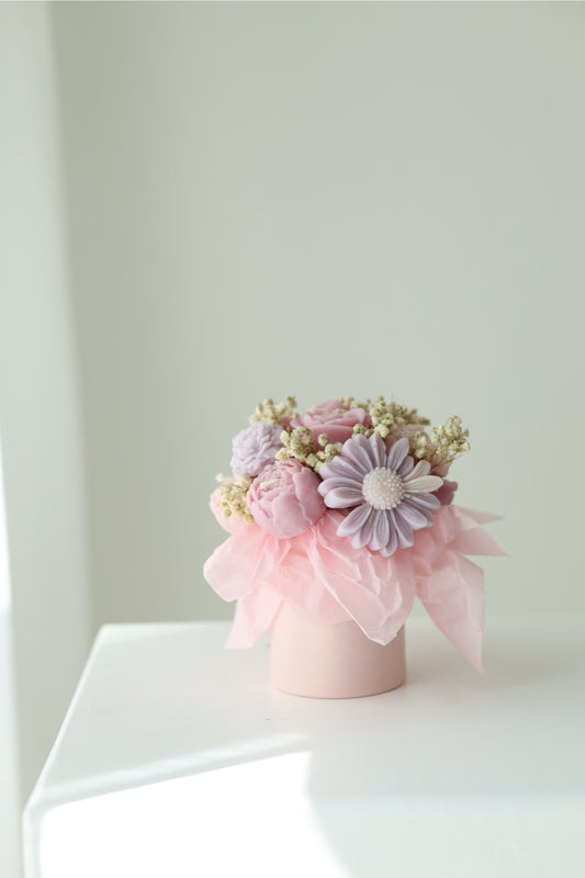 Kerzenstrauß "petite fleur rose" handgegossen aus Rapswachs
