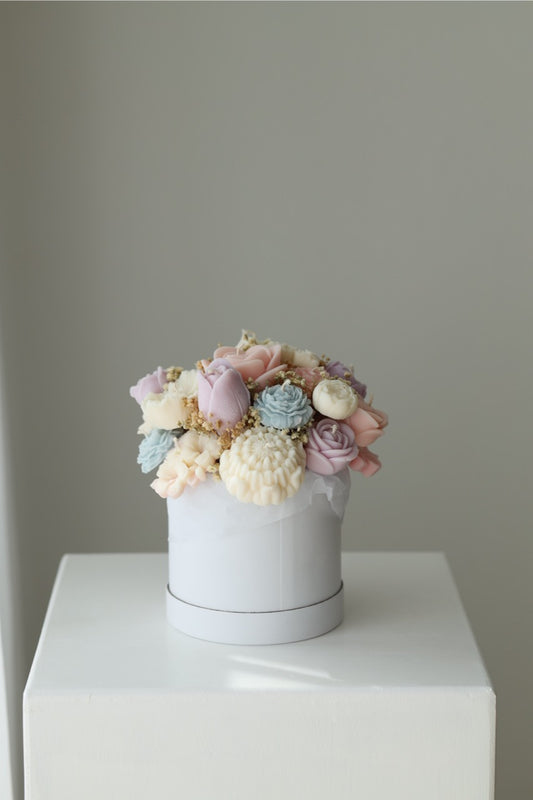 Kerzenstrauß "Pastel Bloom" handgegossen aus Rapswachs