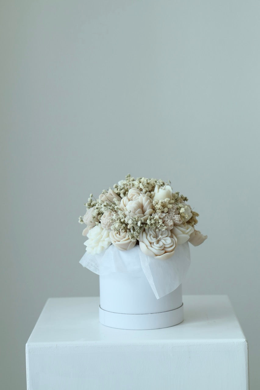 Kerzenstrauß "Mariposa" handgegossen aus Rapswachs