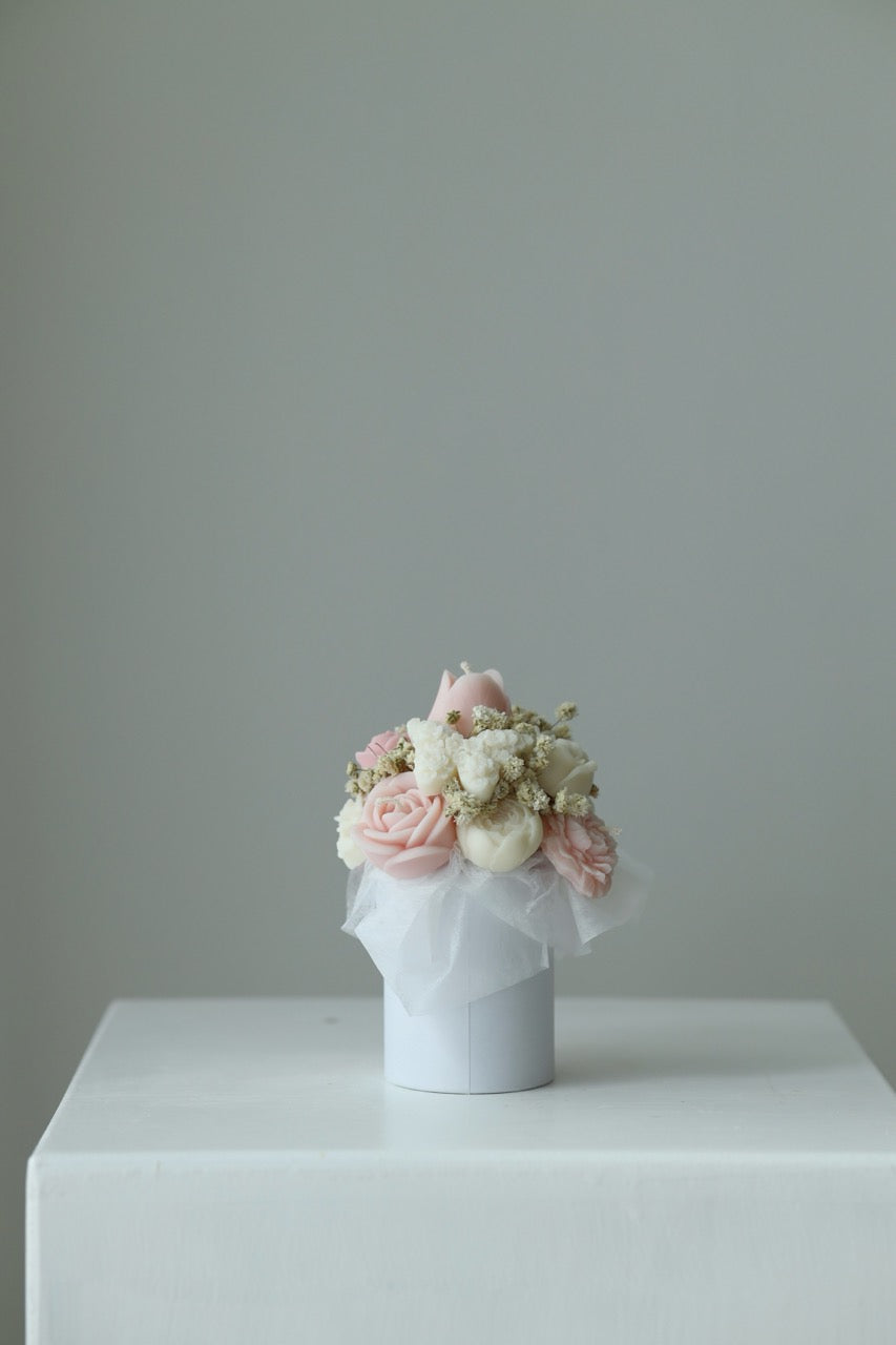 Kerzenstrauß "petite fleur" handgegossen aus Rapswachs