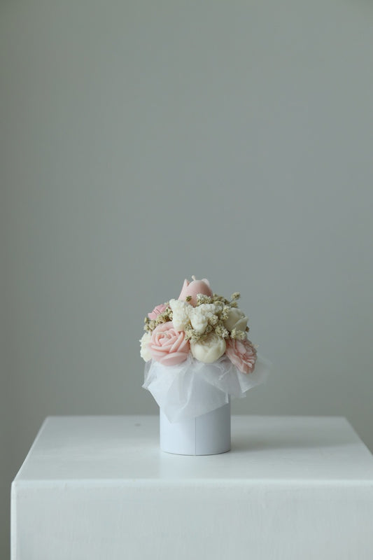 Kerzenstrauß "petite fleur" handgegossen aus Rapswachs