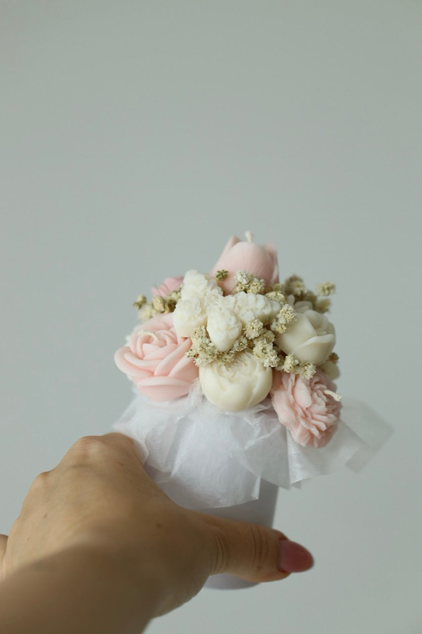 Kerzenstrauß "petite fleur" handgegossen aus Rapswachs