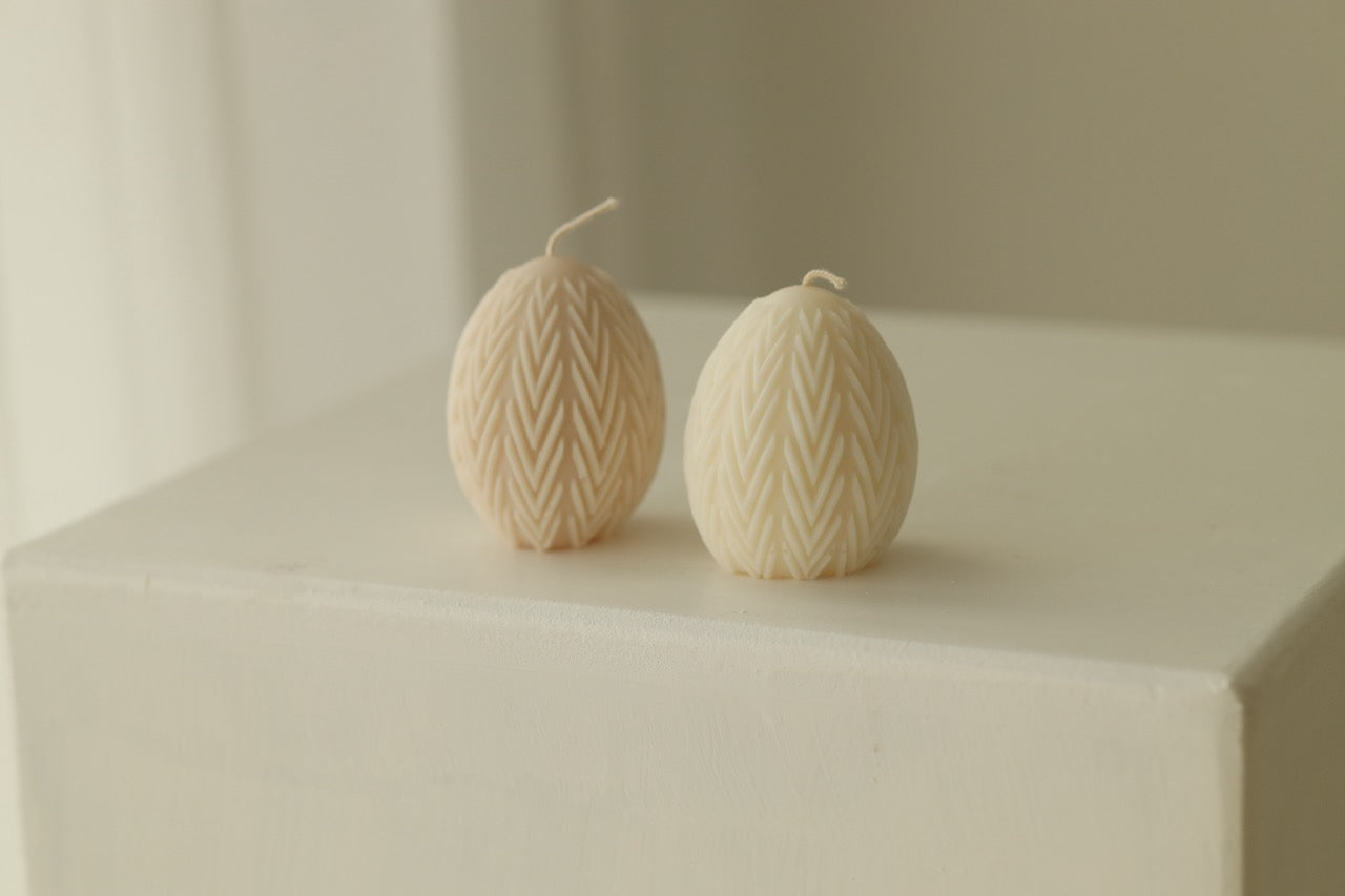 Kerze "Osterei classic" - handgegossen aus Rapswachs