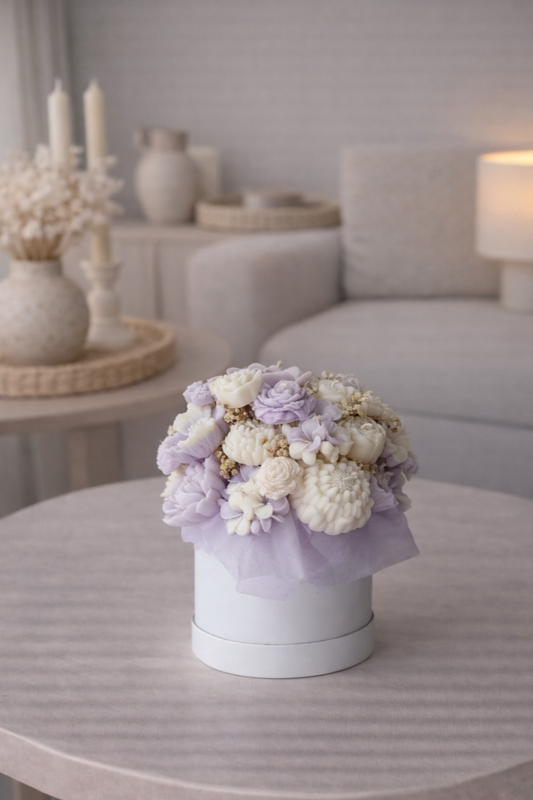 Kerzenstrauß "Lavender Haze" handgegossen aus Rapswachs