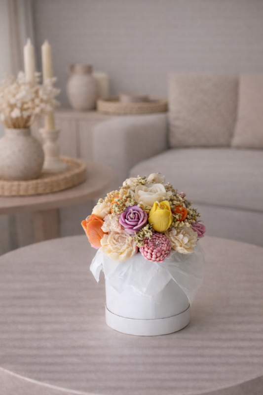 Kerzenstrauß "Bonbon Floral" handgegossen aus Rapswachs