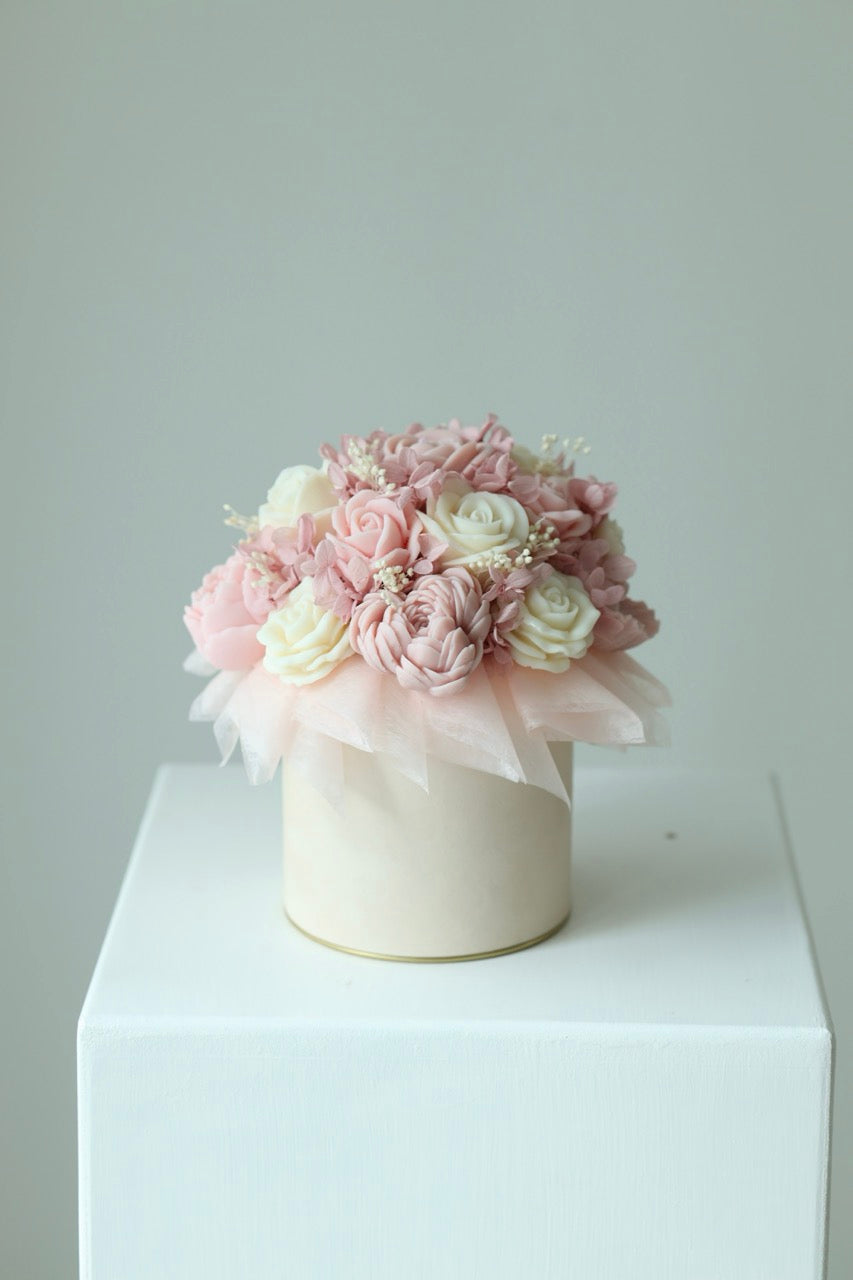 Kerzenstrauß "Ballerina Bloom" - handgegossen aus Rapswachs