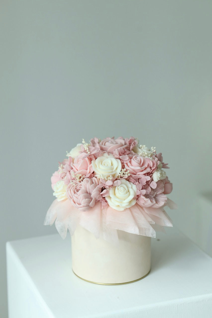 Kerzenstrauß "Ballerina Bloom" - handgegossen aus Rapswachs