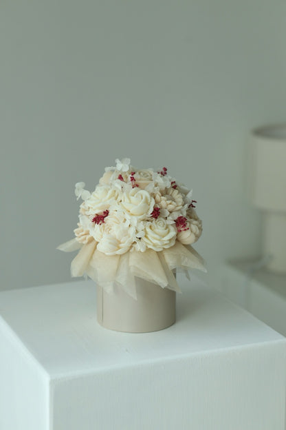 Kerzenstrauß "Creme Bloom" - handgegossen aus Rapswachs
