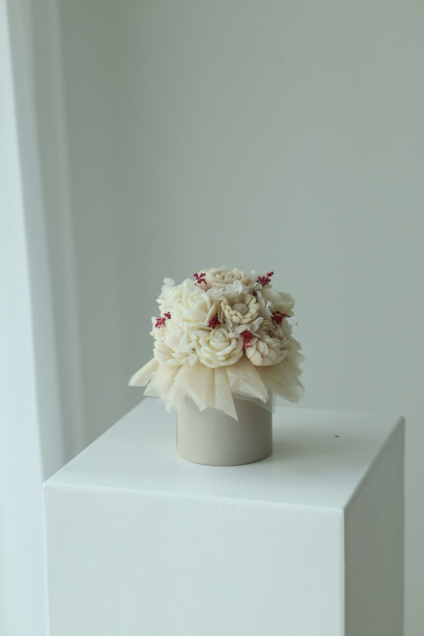 Kerzenstrauß "Creme Bloom" - handgegossen aus Rapswachs