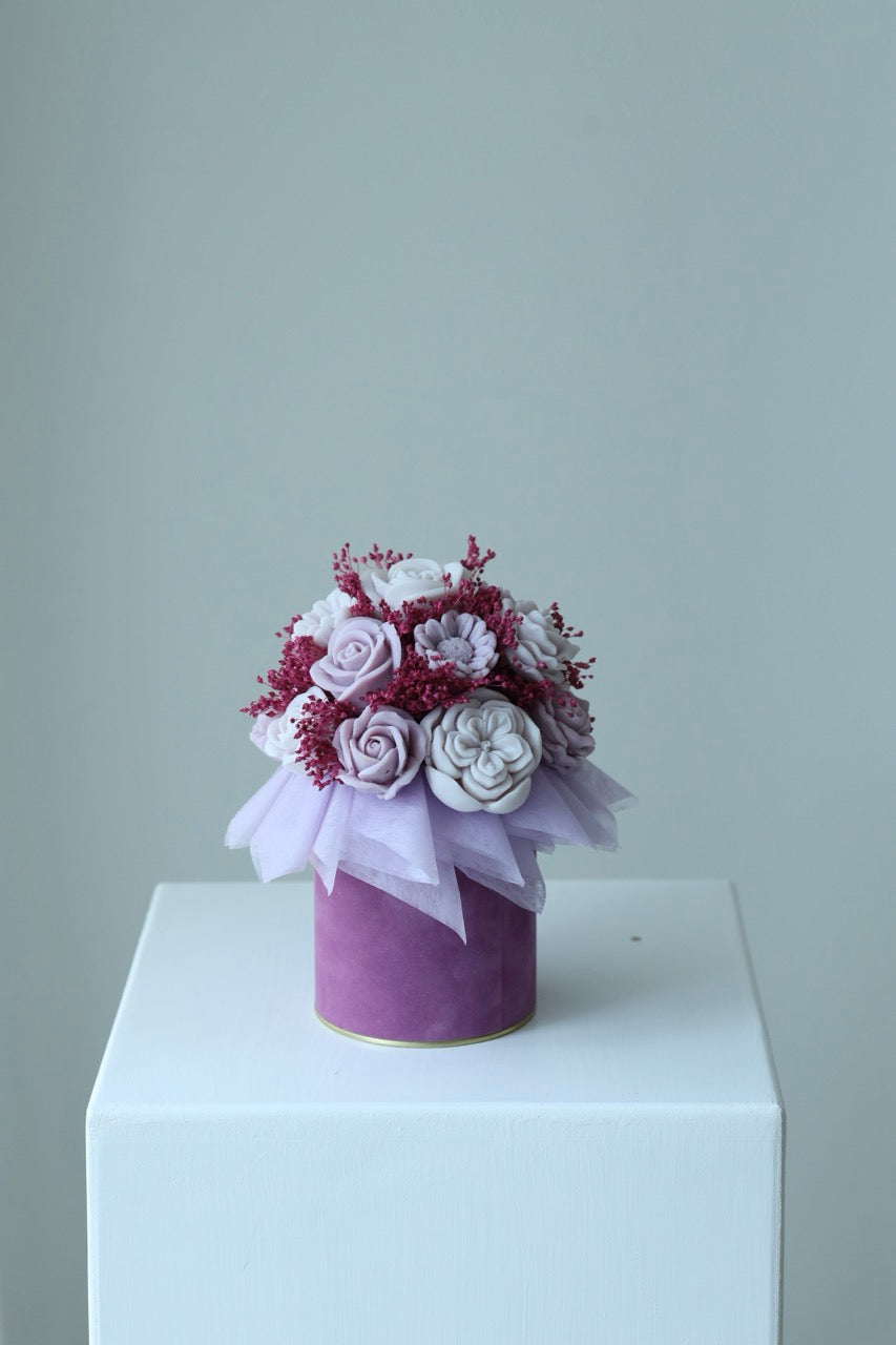 Kerzenstrauß "Dusty Berry" - handgegossen aus Rapswachs