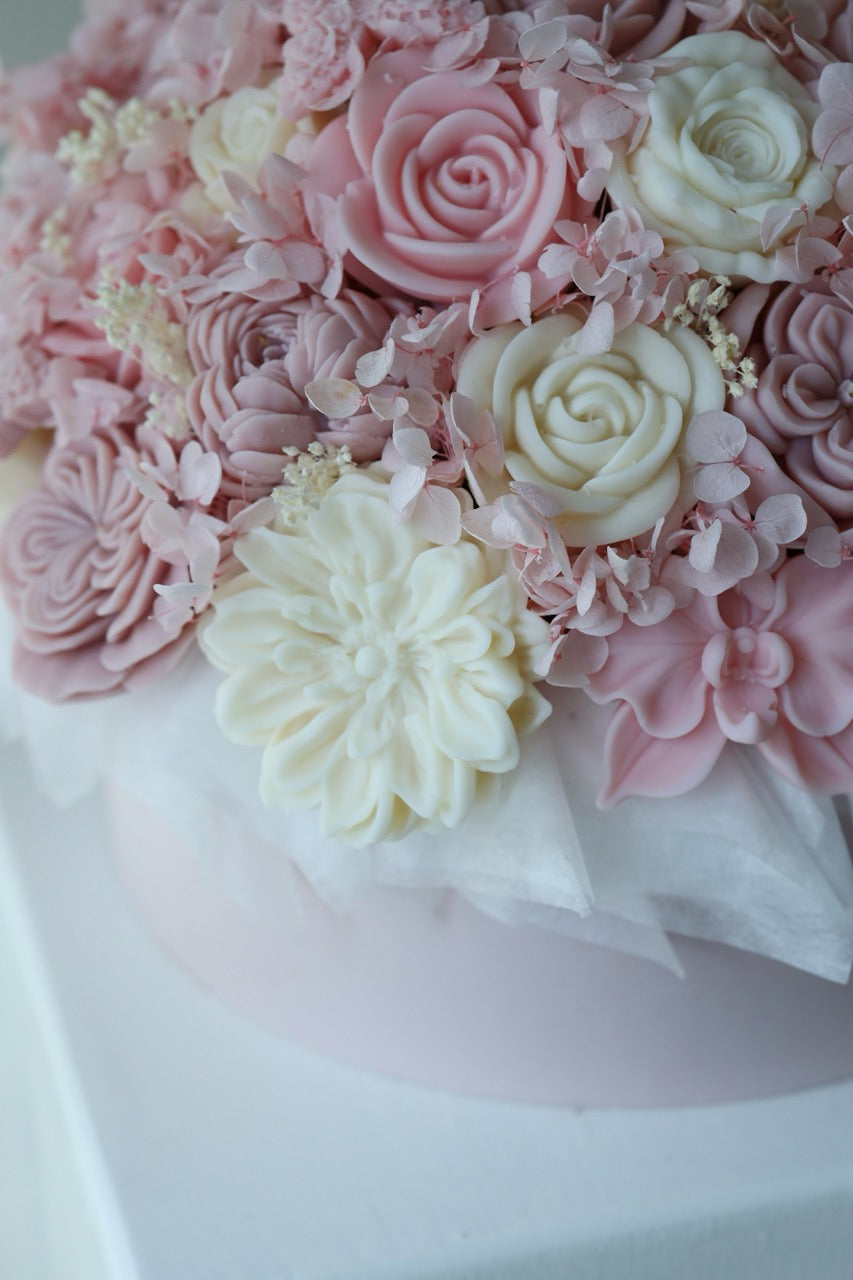 Kerzenstrauß "Signature Rosy" - handgegossen aus Rapswachs