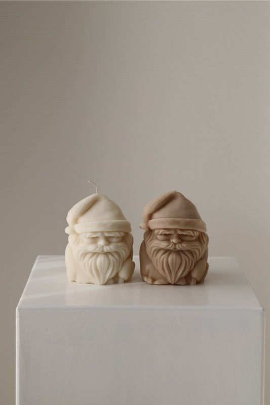 Kerze "Weihnachtsmann" - handgegossen aus Rapswachs