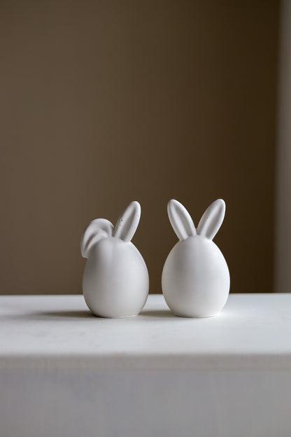 Deko-Osterhase – handgegossen aus Raysin, minimalistisch & modern