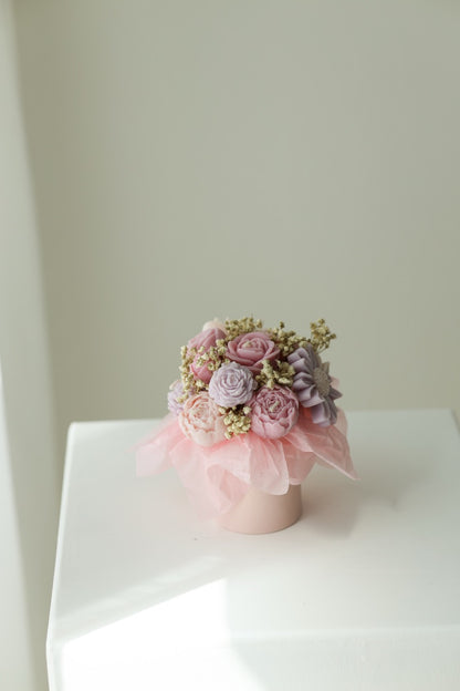 Kerzenstrauß "petite fleur rose" handgegossen aus Rapswachs