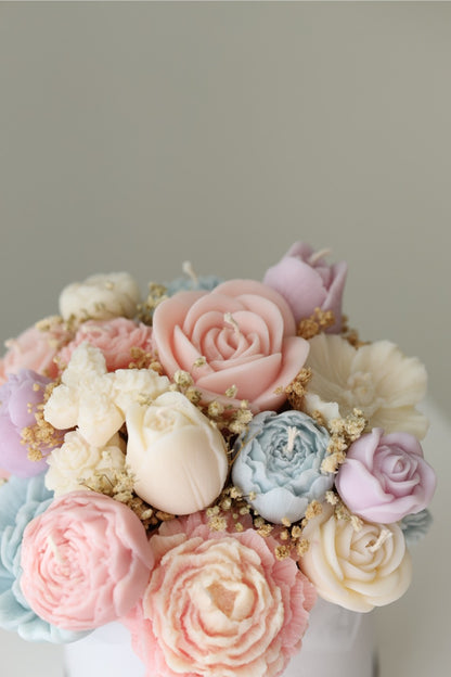 Kerzenstrauß "Pastel Bloom" handgegossen aus Rapswachs