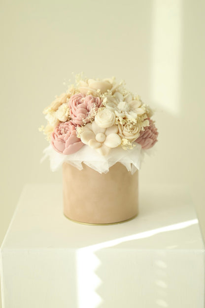 Kerzenstrauß "Blush Harmony" - handgegossen aus Rapswachs