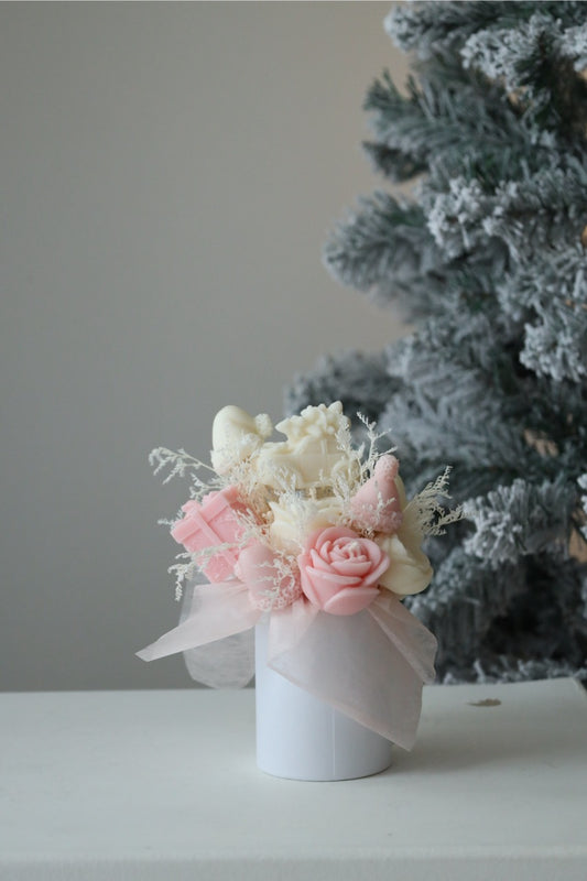 Kerzenstrauß "Candy Bloom" - handgegossen aus Rapswachs