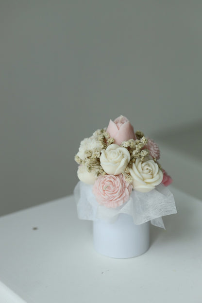 Kerzenstrauß "petite fleur" handgegossen aus Rapswachs