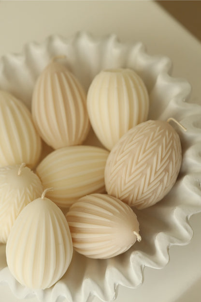 Kerze "Osterei classic" - handgegossen aus Rapswachs
