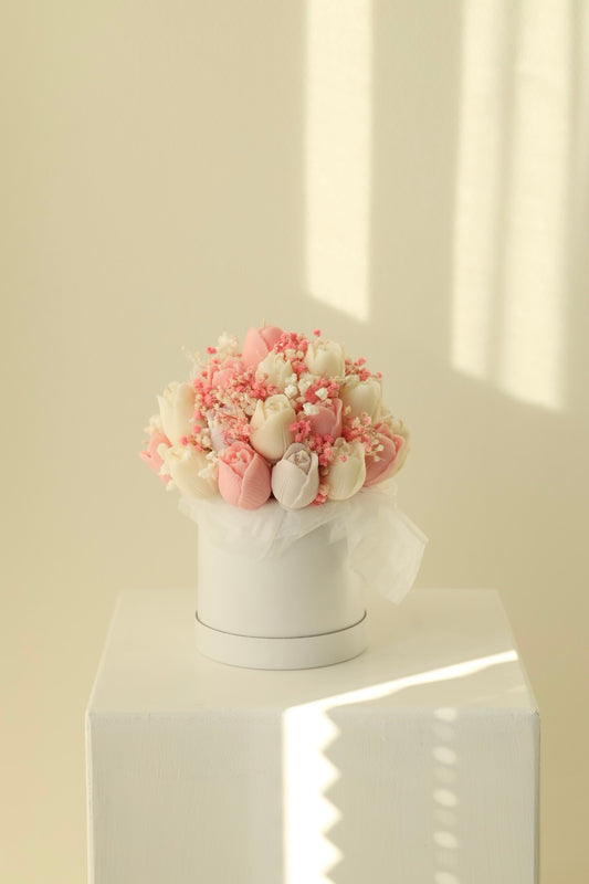 Kerzenstrauß "Powder Bloom" - handgegossen aus Rapswachs