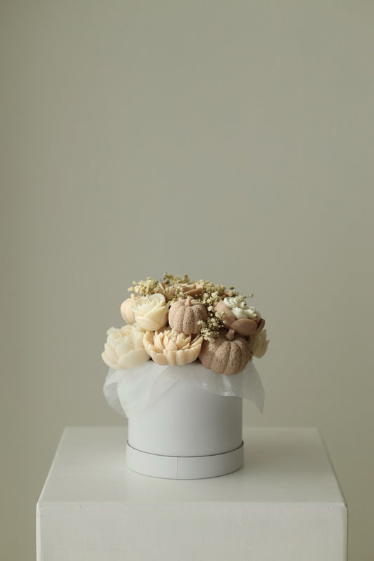 Kerzenstrauß „Autumn Bloom“ – handgegossen aus Rapswachs
